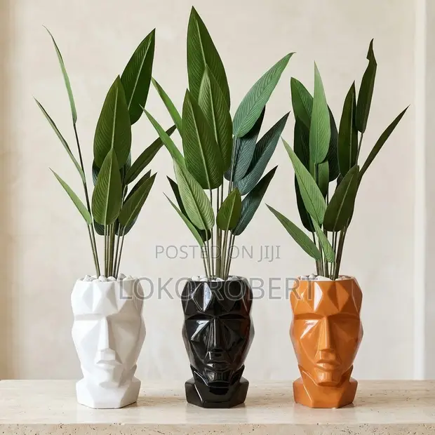 Luxury Flower Vase and Flower - 1
