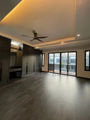 SPC Flooring Shigarwa Sabis