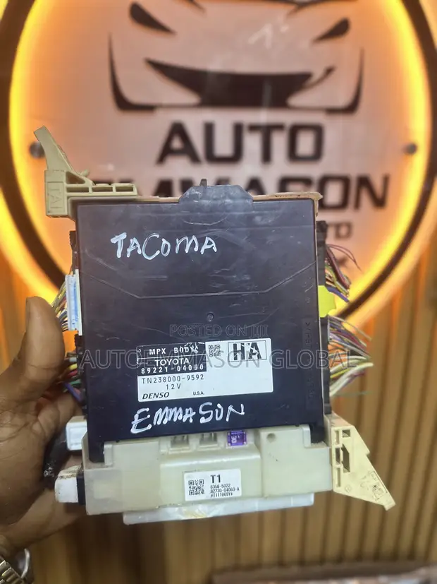 Toyota Tacoma Interior Fusebox/BCM (2016-2017) - 1