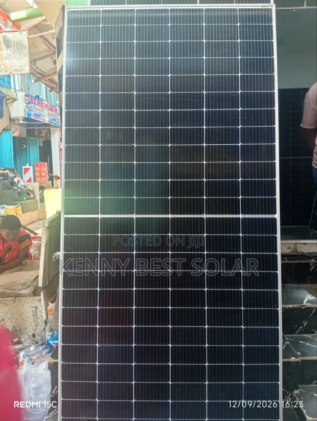 Original Jinko 550W Solar Panel - 1