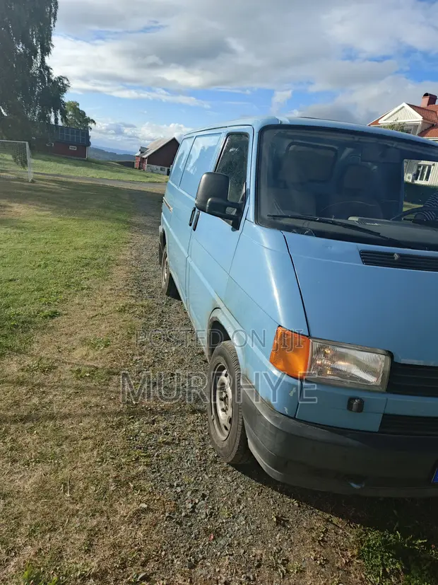 2004 Volkswagen Transporter Bus - 1