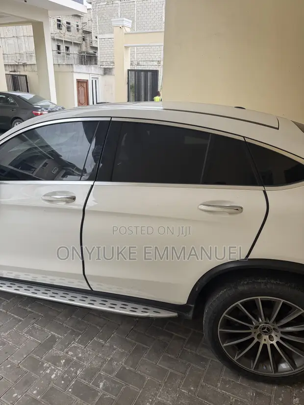 Mercedes-Benz GLC 300 Coupe 2019 - 1