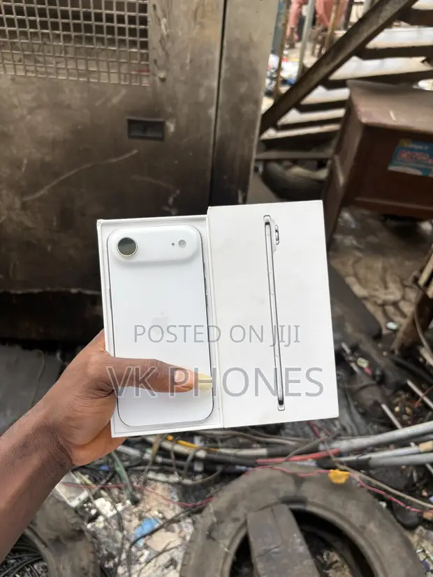 Apple iPhone Air 256GB Gold - 1