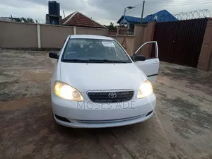 Toyota Corolla 2006 White