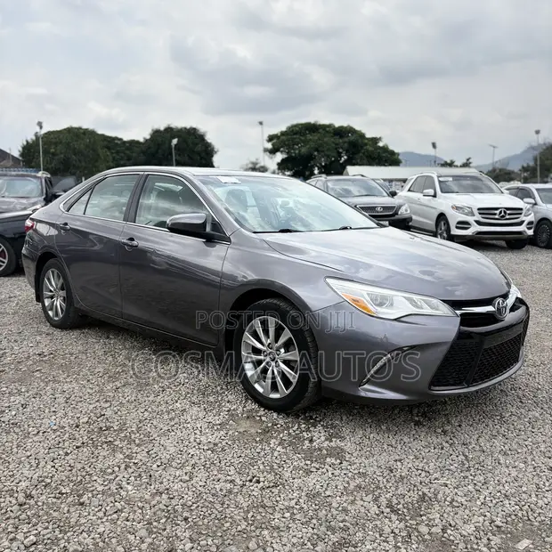 2017 Toyota Camry XLE Sedan (3.5L) - Direct Belgium - 1