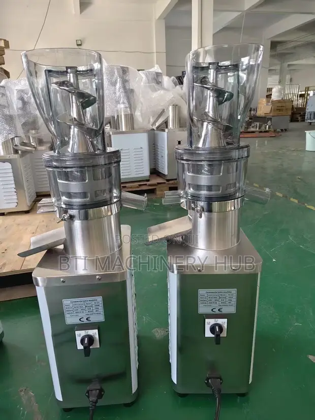 Universal Commercial Juice Extractor - 1