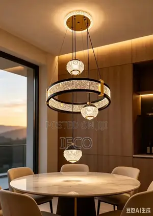 An gwada kuma amintacce Sharp Chandelier, Haske 12, Mai Canza Launi