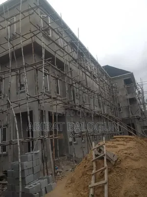 Mai Fenti & Screeding Mai Sana'a