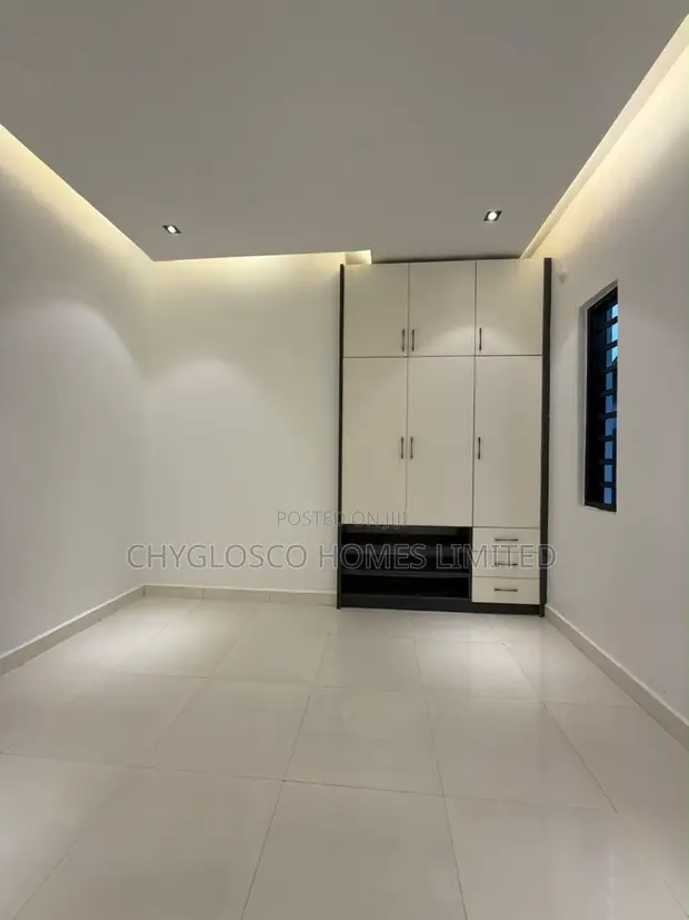 3-Bedroom Contemporary Bungalow in Majesty Estate, Port Harcourt - 1