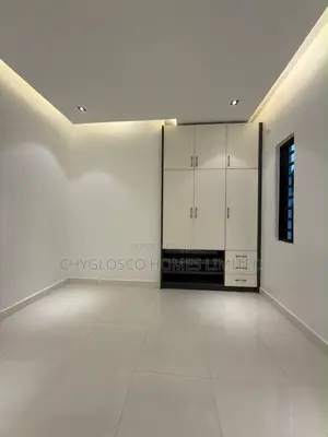3 Bedroom Bungalow na zamani a Majesty Estate, Port Harcourt
