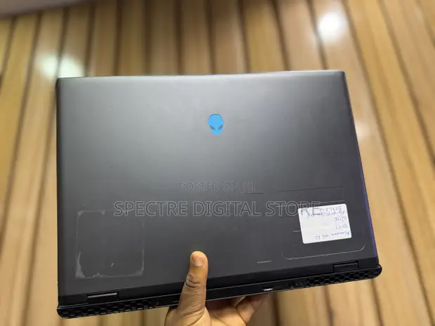 Dell Alienware M16 R2 Laptop - Intel Core Ultra 7, 16GB RAM, 1TB SSD - 1