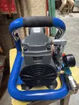 Makita 21V Cordless Air Compressor - 1