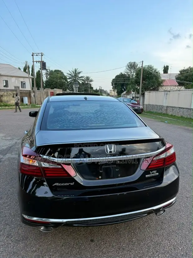 2017 Honda Accord Touring V6 Sedan - Foreign Used - 1
