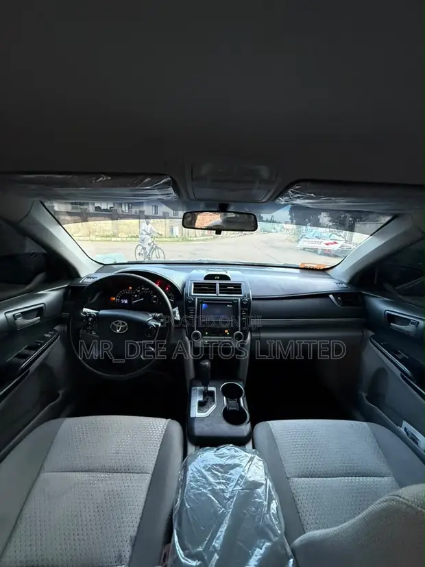 Toyota Camry 2012 Gray - 1