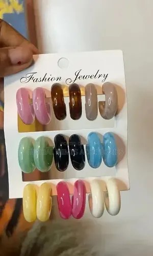 Set na 9 na 'Yan kunne na Acrylic Hoop - Mai Siffar C