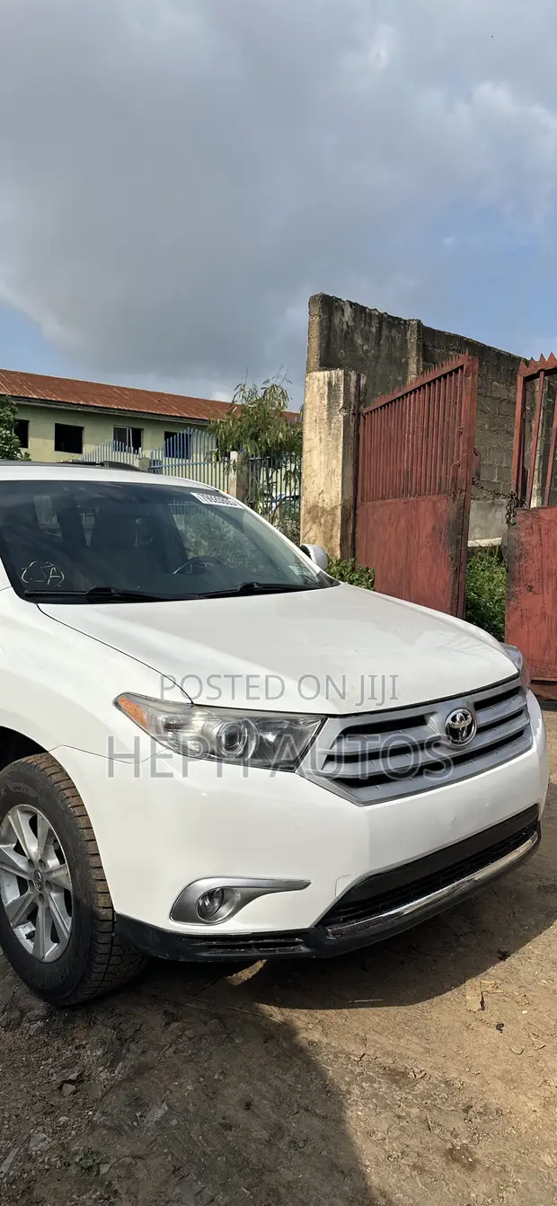 2012 Toyota Highlander White - 1