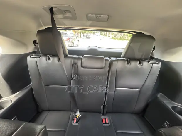 2021 Toyota Highlander XLE - 1
