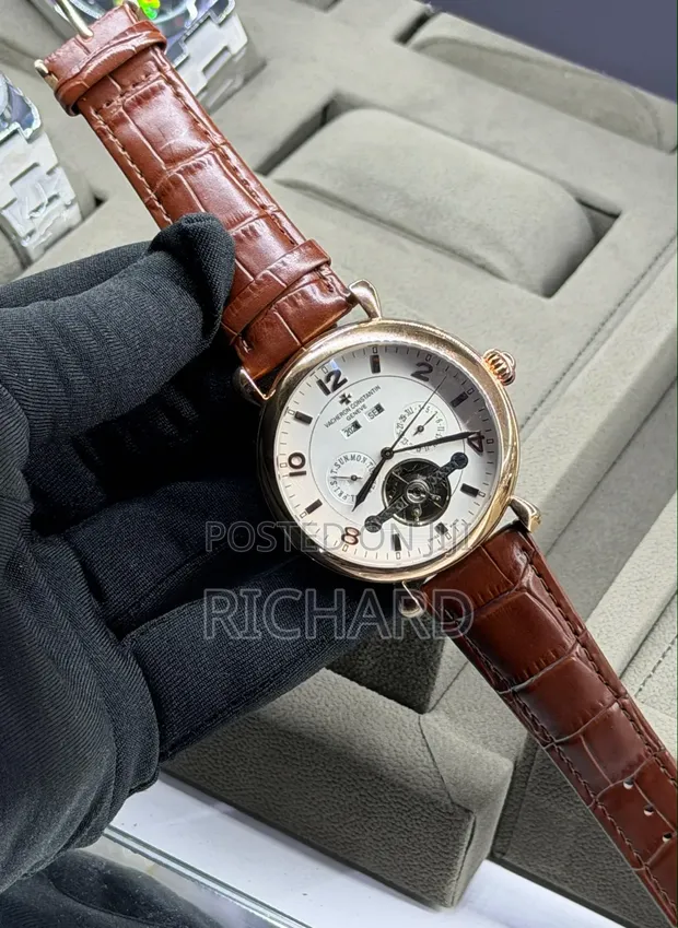 Agogon Hannu na Fata na Vacheron Constantin ga Maza - 1