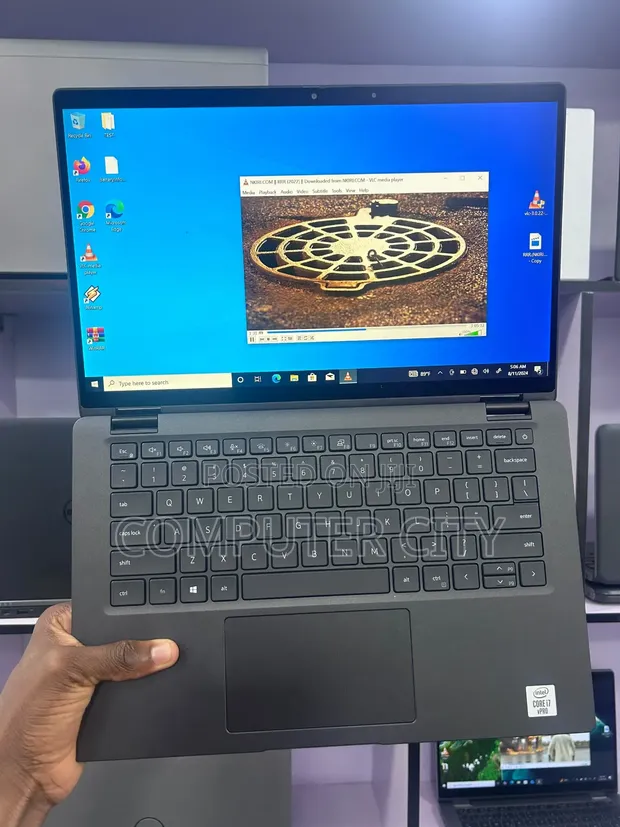 Dell Latitude 7410 2-in-1 Laptop - Core i7, 16GB RAM, 256GB SSD - 1
