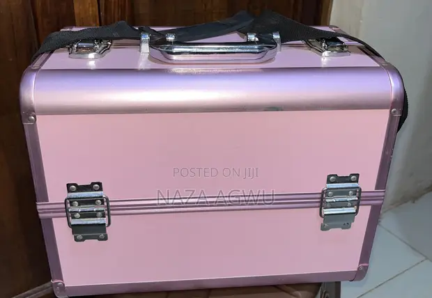 Professional Makeup Box - 1