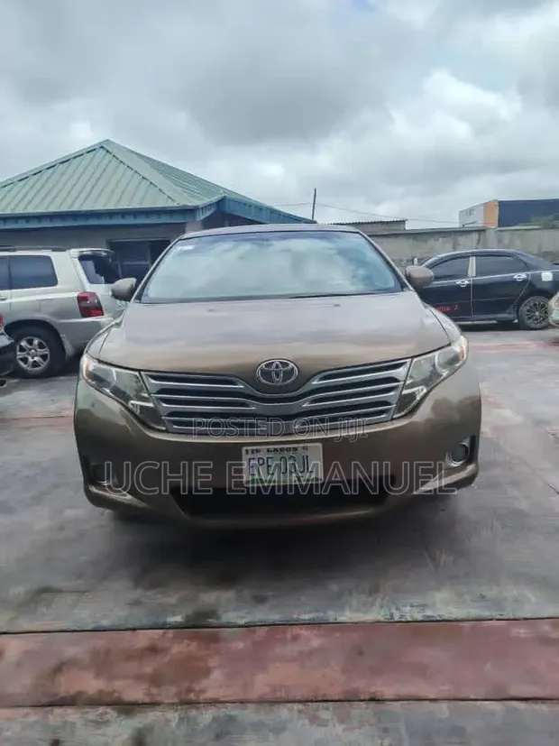 Toyota Avanza 2010 - 1