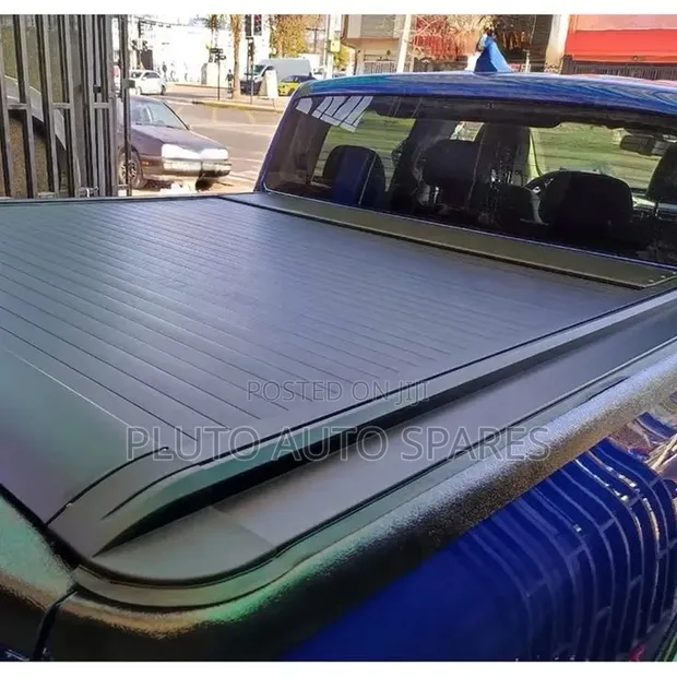 Toyota Hilux 4x4 Retractable Boot Cover - Brand New - 1