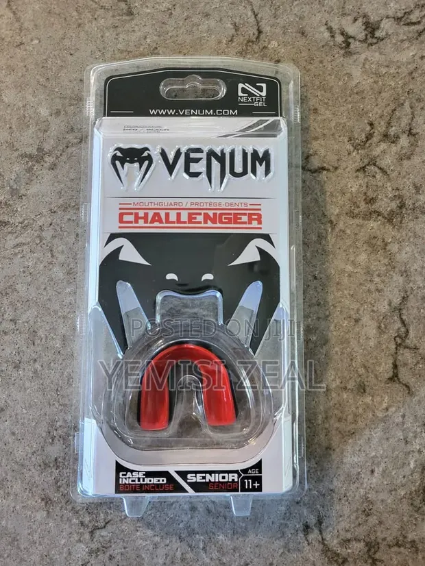Venum 2-in-1 Boxing Mouthguard - 1
