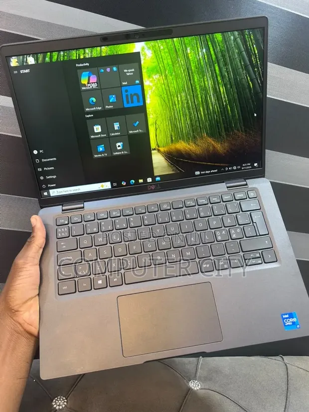 Dell Latitude 7420 Laptop - Core i7, 32GB RAM, 512GB SSD - 1