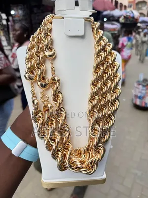 Big Twist Chain Necklace