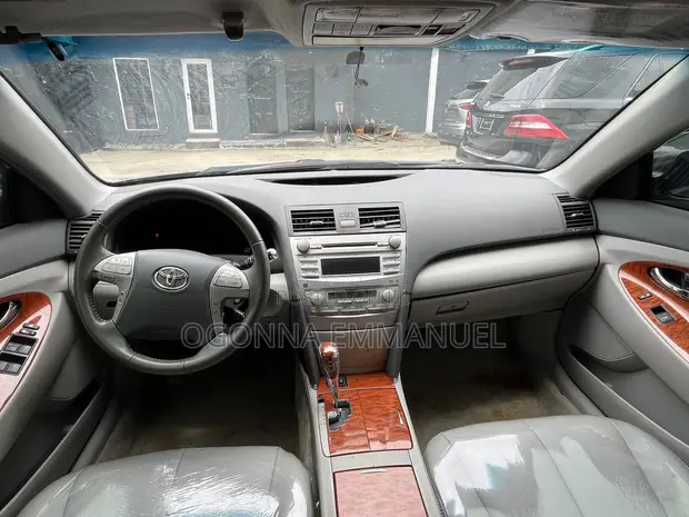 Toyota Camry 2010 XLE Wadda Akawo Daga Ƙasar Waje - 1