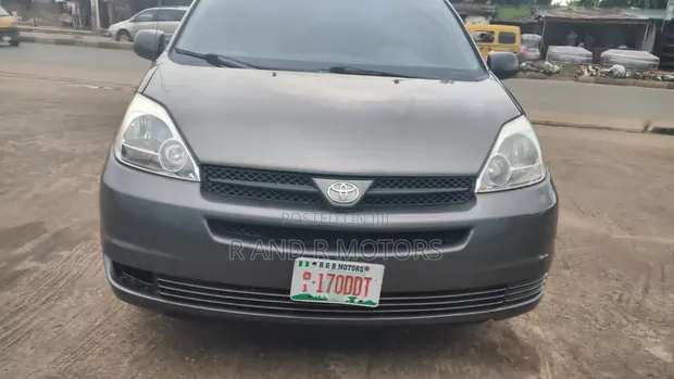Toyota Sienna 2005 - 1