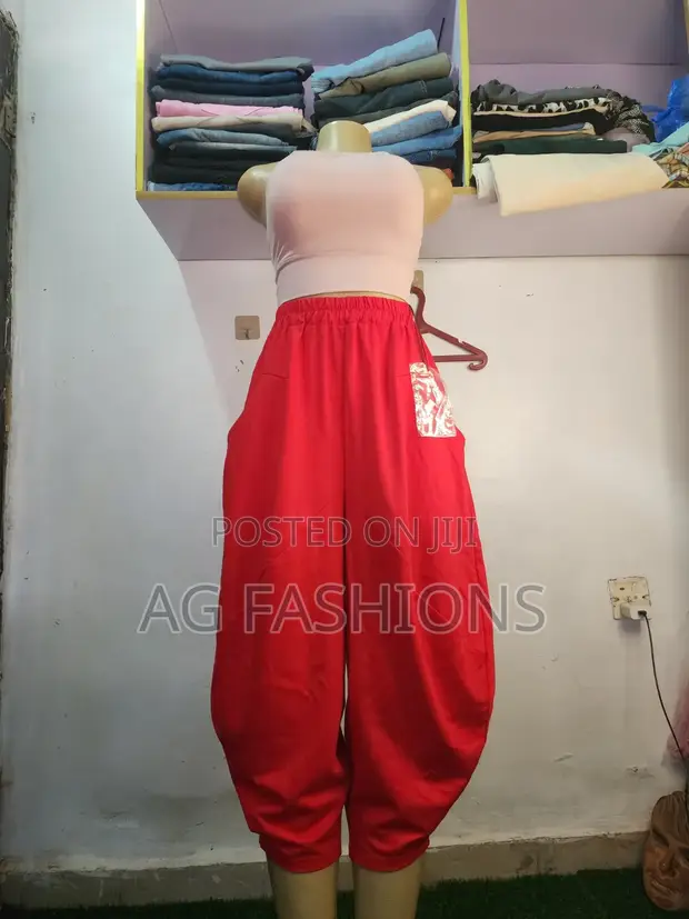 AG Fashions Tufafin Unisex Na Hannu: Jeans, Riga, Joggers & Sauran Kaya - 1