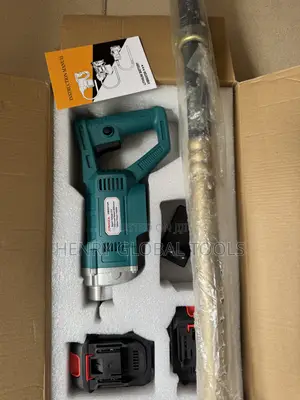 Makita Cordless Concrete Vibrator - Heavy Duty