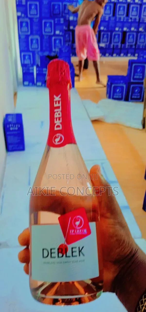 Deblek Sparkling Rosé Wine - 1