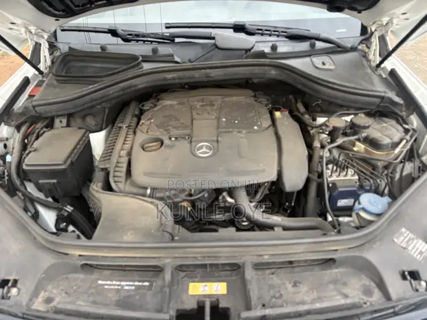 2014 Mercedes-Benz ML350 4MATIC SUV - 1