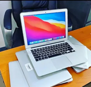 Apple MacBook Air 2017 13" Laptop
