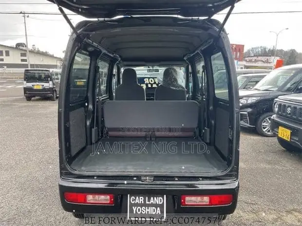 Daihatsu Hijet 2010 Black - 1