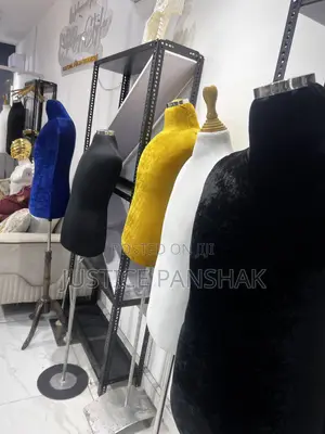 Mannequins 20 da Tsayuwarsu (Na Biyu)