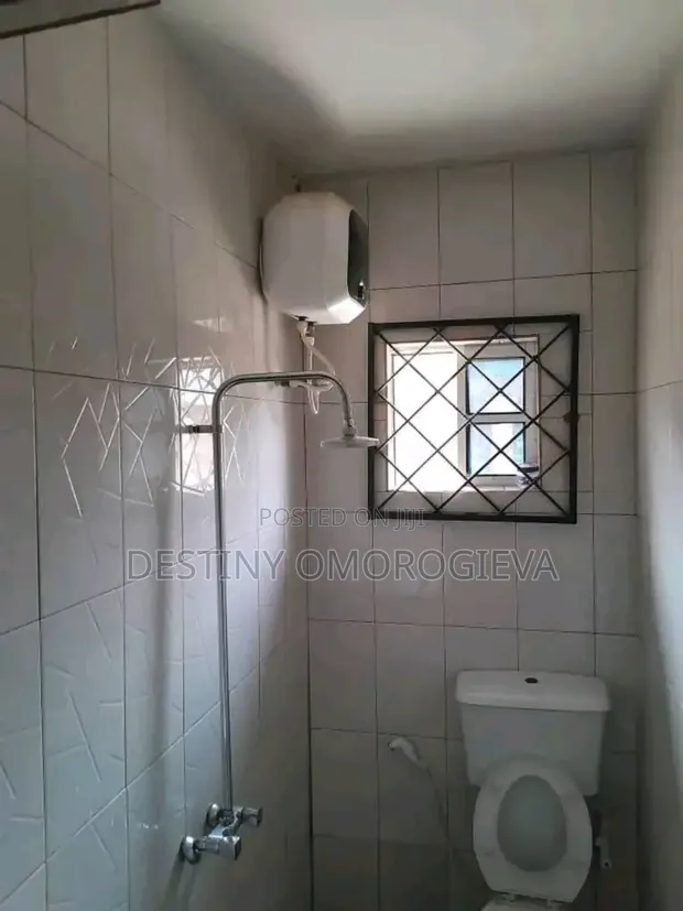 Furnished 3-Bedroom Block of Flats in Keen Real Estate, Benin City - 1