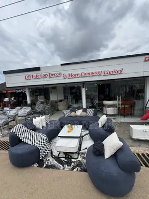 Set of Sofa with Two Rolling Singles