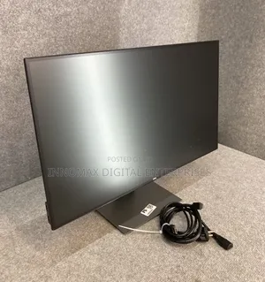 Dell UltraSharp 27-Inch QHD IPS Monitor USB-C