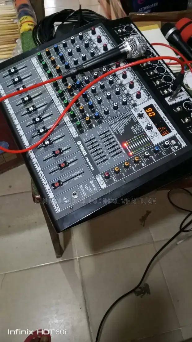 Yamaha 8-Channel Powered Mixer - 1
