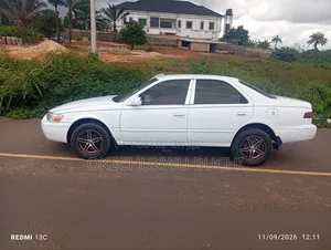 Toyota Camry LE 2022 White