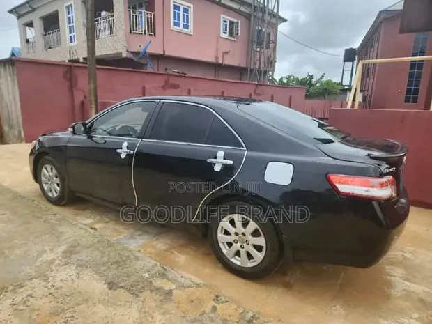 2008 Toyota Camry LE 2.4L Ivory - 1