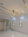 Gidan Wanka Mai Dakuna 3 da Aka Zuba Kayan Saka don Sawa a Magodo GRA - 5