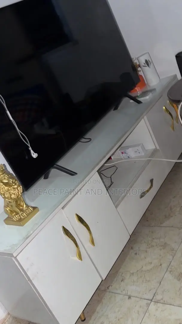 TV Stand Mai Kyau, Baƙi Da Fari - 1