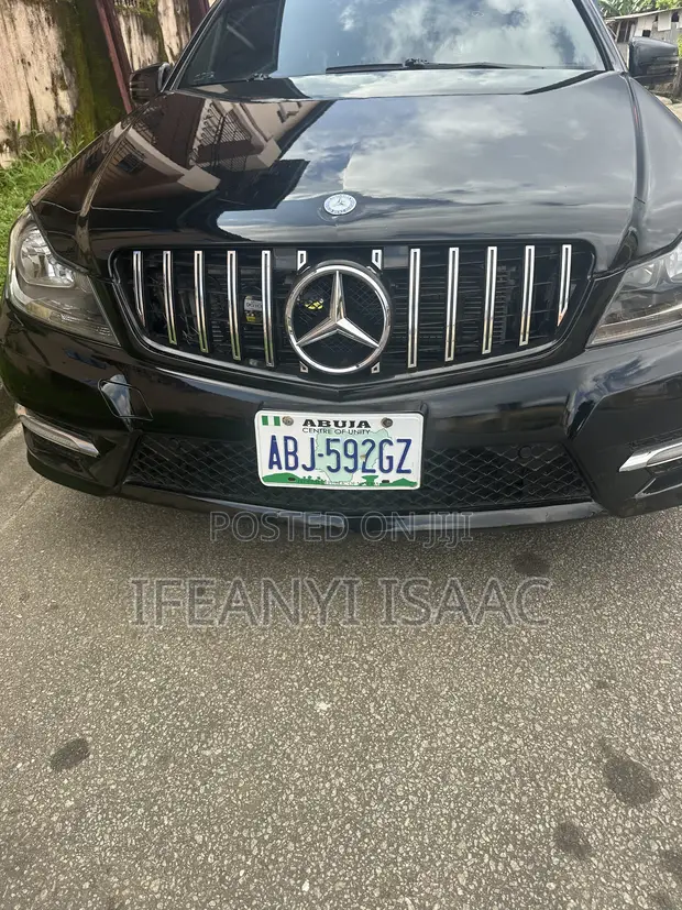 Mercedes-Benz E250 2013 Black - 1