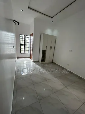 1 Bedroom Shared Apartment for Rent in Ikota Villa Estate