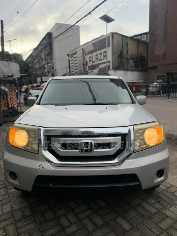 Honda Pilot 2011 Silver - Distress Sale - 1