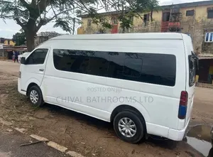2015 Toyota HiAce Hummer 3 Bus